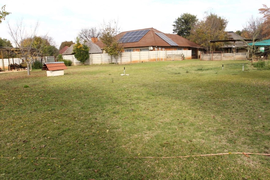 5 Bedroom Property for Sale in Stilfontein Ext 4 North West